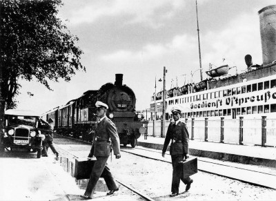 Pillau - Seedienstbahnhof um 1935.jpg