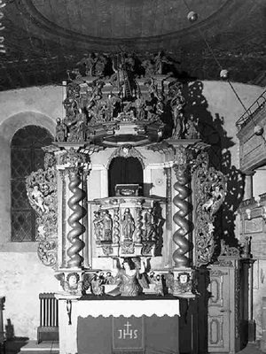 Altar in der Kirche Tapiau.jpg