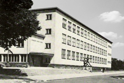 Handelshochschule(2).jpg