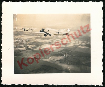 Flugzeug Junkers Ju52 Überlandflug Staffel Königsberg.jpg