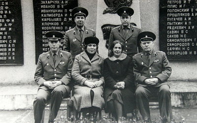 Е.Д.Карбышева,А.П.Овсянов и группа офицеров училища