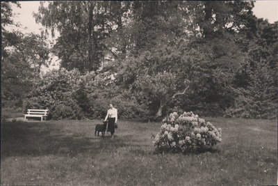 Landkeim Kr. Samland, Gut, Blick in den Garten 1935.jpg