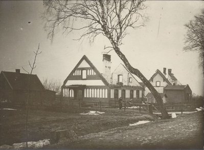 Zollbeamtenhaus und Gumbinnen Werkmeisterhaus an der Grenze in Laugallen, 17. März 1915.jpg