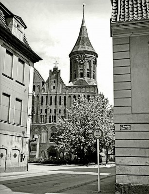 1930 er Blick von Brodbänkenstrasse zum Großen Domplatz.jpg